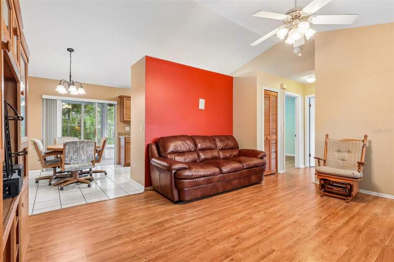 3 bedroom Single Family Residence at 1115 Slayden Court, Kelly Park Hills, Apopka — photo 3
