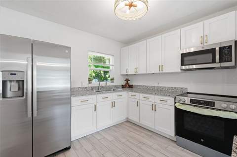 2855 Valencia Way, St Petersburg FL - photo 7 of 37
