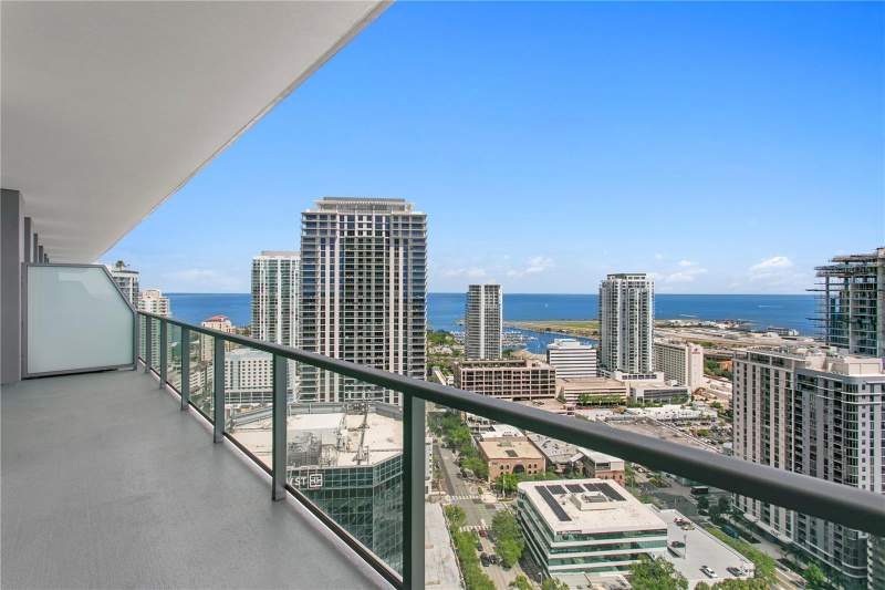 2 bedroom Condominium at 400 Central Avenue #3005, 400 Central, St Petersburg — photo 5