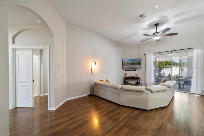 4 bedroom Single Family Residence at 13325 Old Dock Road, Bridge Water Ph 02 43/145, Orlando — photo 5