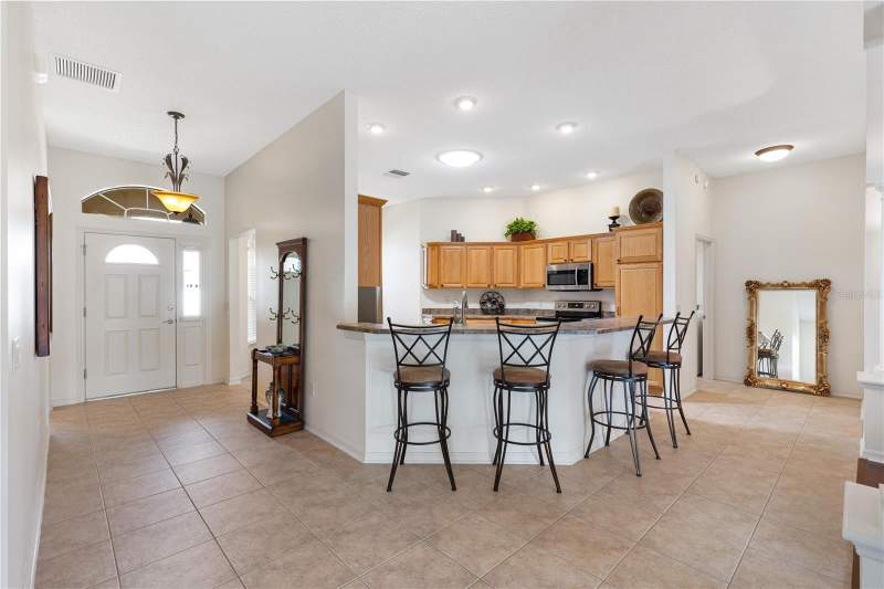 3 bedroom Single Family Residence at 1318 Greenville Way, Villages Of Sumter, The Villages — photo 4