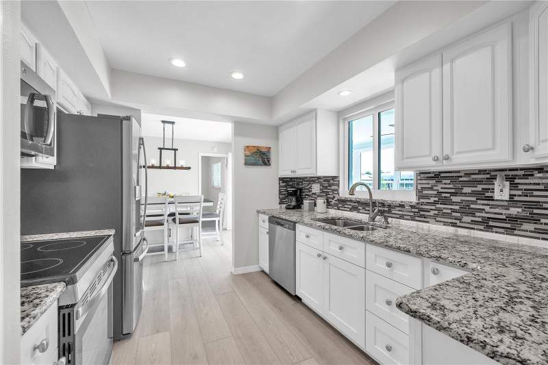 3 bedroom Single Family Residence at 4083 Rock Creek Drive, Port Port Charlotte Sec 37, Port Charlotte — photo 5