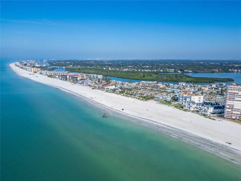 3 bedroom Townhouse at 17960 Gulf Boulevard #104, Sunset Reef, Redington Shores — photo 5