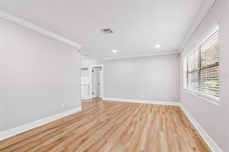4 bedroom Single Family Residence at 1555 Magnolia Drive, Druid Groves Rev Rep, Clearwater — photo 5