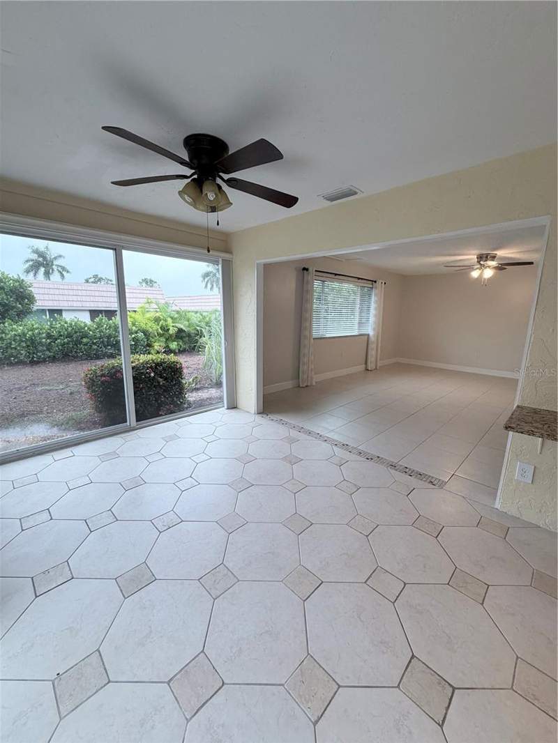 2 bedroom Villa at 2320 Aquabluff Place #V274, Strathmore Riverside III, Sarasota — photo 4