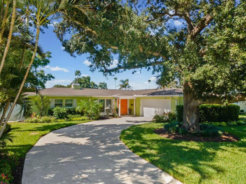 1316 GOLF VIEW DRIVE home for sale in Belleair Estates