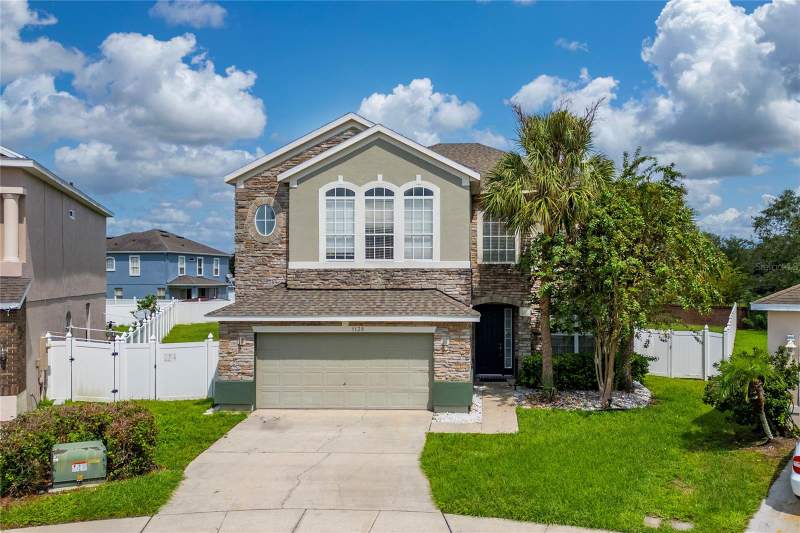 1139 DARNABY WAY home for sale in Harbor Lakes
