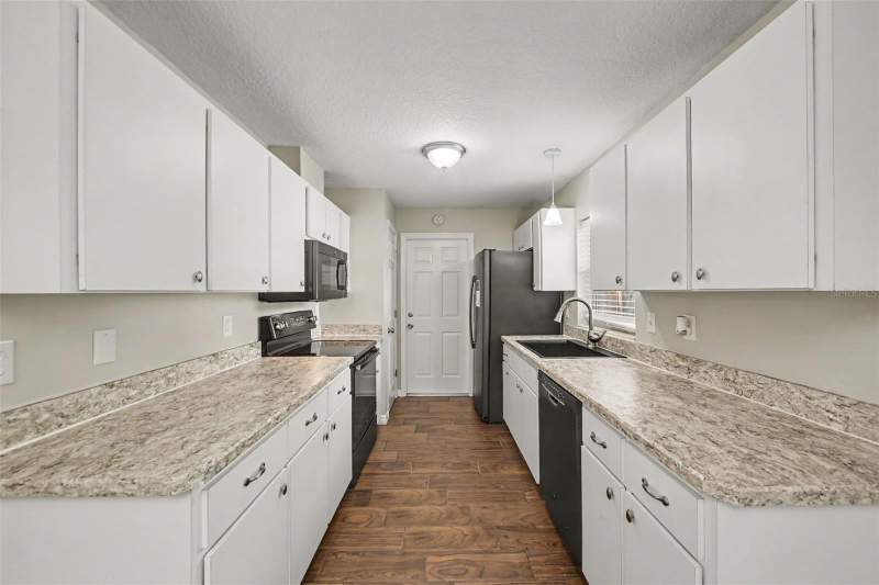 3 bedroom Single Family Residence at 450 Park Glen Drive, Tavares Magnolia Ridge Sub, Tavares — photo 5