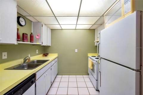 1814 Foxhunt Drive #A, Sun City Center FL - photo 6 of 6