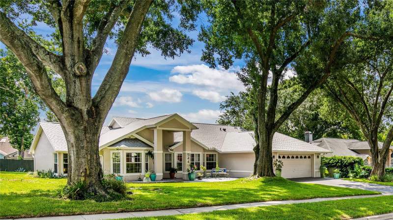 4 bedroom Single Family Residence at 944 ALMOND  TREE CIRCLE, ALMOND TREE ESTATE, ORLANDO — photo 1