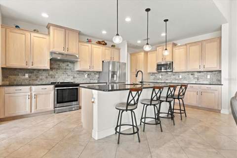 15208 Hennipen Circle, Port Charlotte FL - photo 13 of 52
