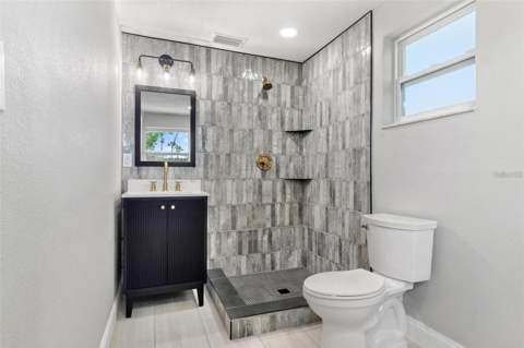 8648 78th Place, Seminole FL - photo 12 of 28