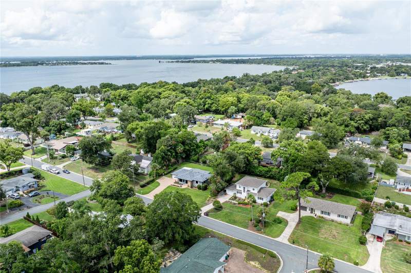 3 bedroom Single Family Residence at 1405 Hilltop Drive, Mount Dora Pinecrest Sub, Mount Dora — photo 3
