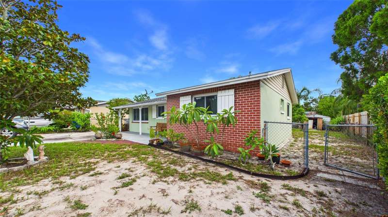 2 bedroom Single Family Residence at 2809 Edenwood Street, Woodvalley Unit 1, Clearwater — photo 3