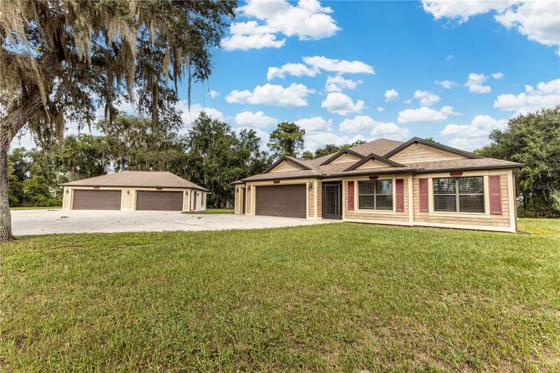 3 bedroom Single Family Residence at 6014 W SR 44, Lake Panasoffkee, Lake Panasoffkee — photo 4