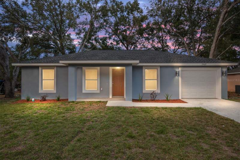 3 bedroom Single Family Residence at 24743 NW Highview Avenue, Rainbow Lakes Estate, Dunnellon — photo 2