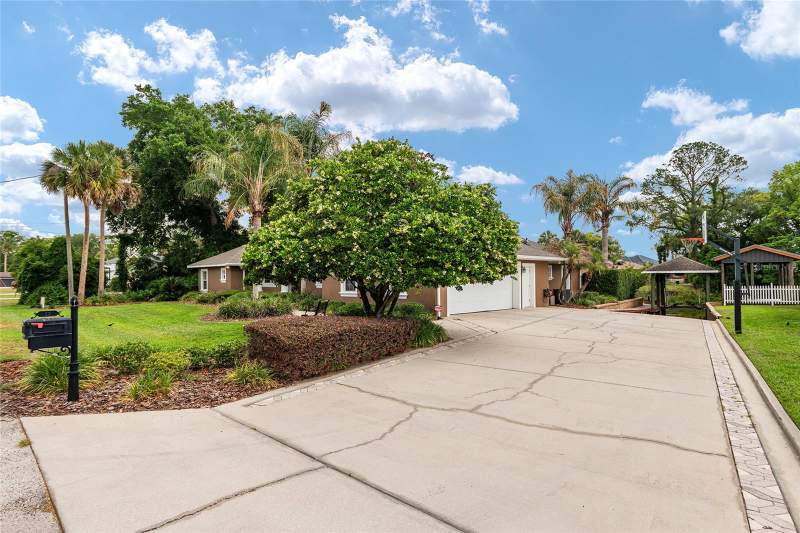 4 bedroom Single Family Residence at 29 SE Ocale Way, Timucuan Island Un 04, Summerfield — photo 5