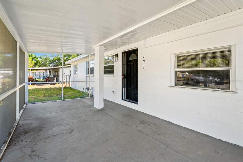 4 bedroom Single Family Residence at 4914 S 82nd Street, Progress Village Unit 2, Tampa — photo 2