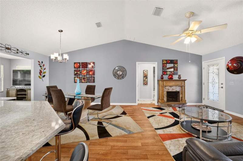 3 bedroom Single Family Residence at 1563 Hollyberry Place, Villages Of Sumter, The Villages — photo 3