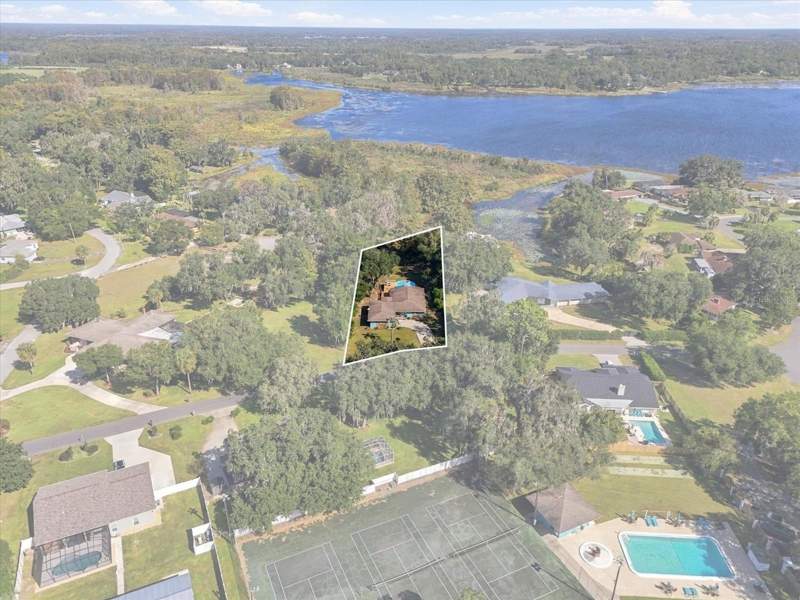 4 bedroom Single Family Residence at 8701 E Cresco Lane, Davis Lake Golf Estates Un 2, Inverness — photo 5