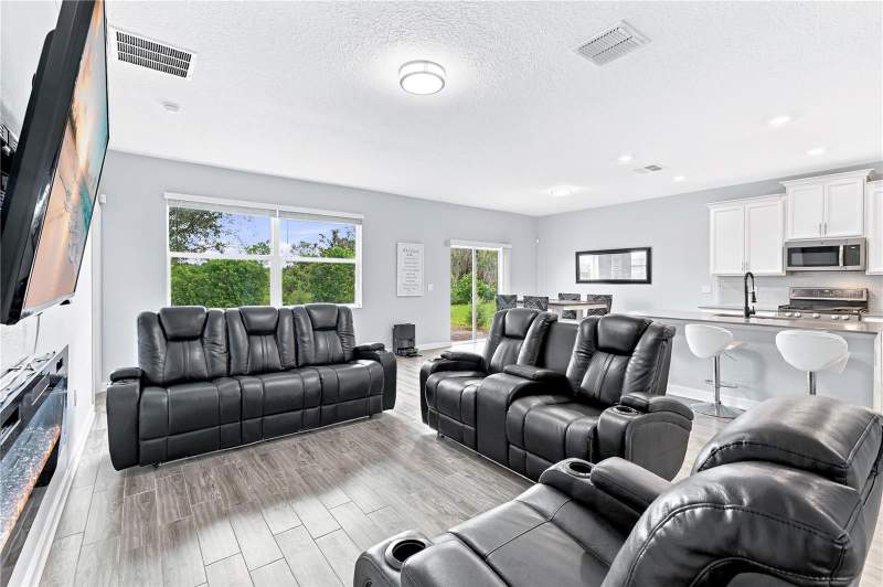 4 bedroom Single Family Residence at 1047 Oak Bluff Drive, Solterra Ph 2C-1, Davenport — photo 5