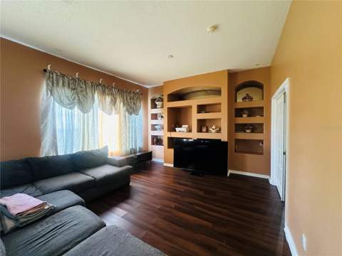 2530 Sand Arbor Circle, Orlando FL - photo 16 of 17