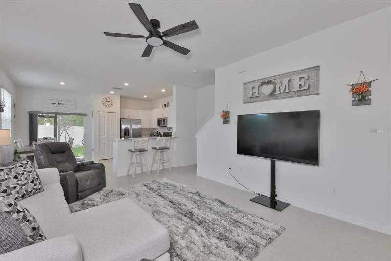 2 bedroom Townhouse at 2661 Sunray Venus Way, South Shore Pointe, Ruskin — photo 2