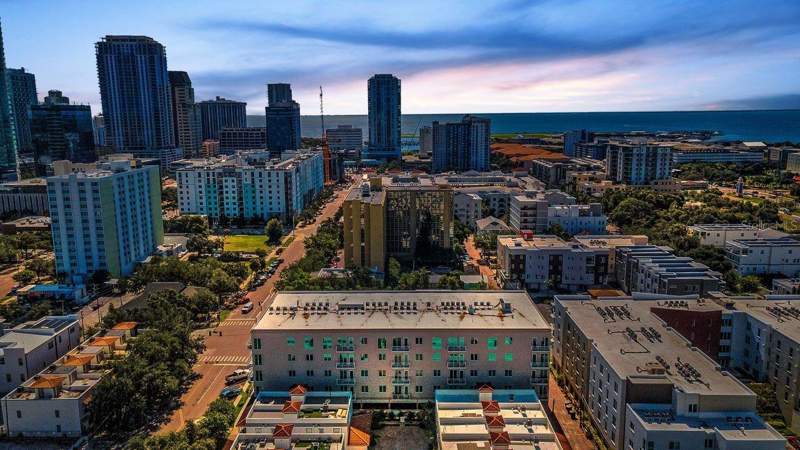 600 3RD AVENUE #301 home for sale in Castille Urbana