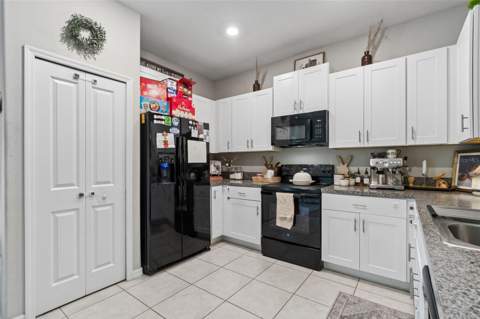 3633 Bellmeade Court, Wesley Chapel FL - photo 18 of 73