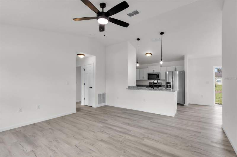 3 bedroom Single Family Residence at 14619 SW 21 Place, Rainbow Park Un 02, Ocala — photo 5