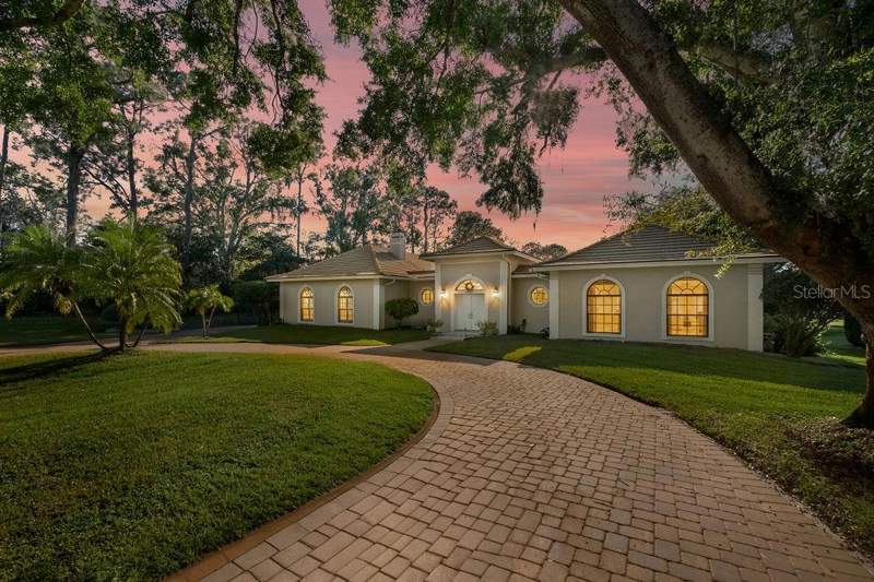 5 bedroom Single Family Residence at 2958 Marquesas Court, Lake Crescent Reserve, Windermere — photo 2