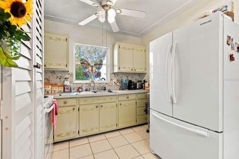 6801 17th Lane, St Petersburg FL - photo 10 of 43