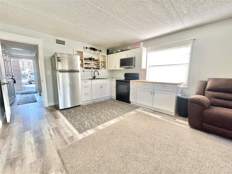 3 bedroom Condominium at 2275 62nd Avenue #101, Chateaux Versailles, St Petersburg — photo 5