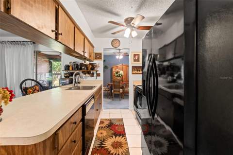 10541 Green Meadow Lane, Port Richey FL - photo 10 of 48