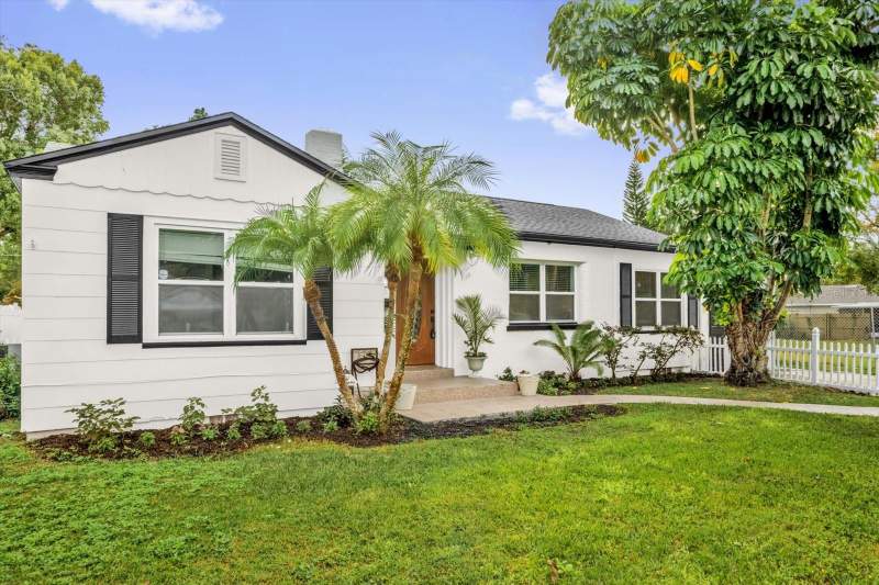 4 bedroom Single Family Residence at 918 W SMITH STREET, RENDA-SCOTT SUB, ORLANDO — photo 2