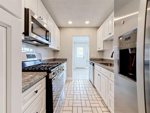 6025 Shore Boulevard #106, Gulfport FL - photo 15 of 74