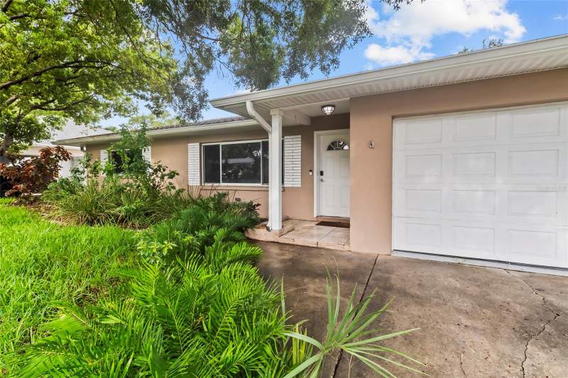 5 bedroom Single Family Residence at 55 Velma Drive, Velma Manor, Largo — photo 3