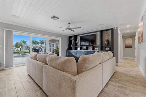 137 12th Street, Tierra Verde FL - photo 13 of 44