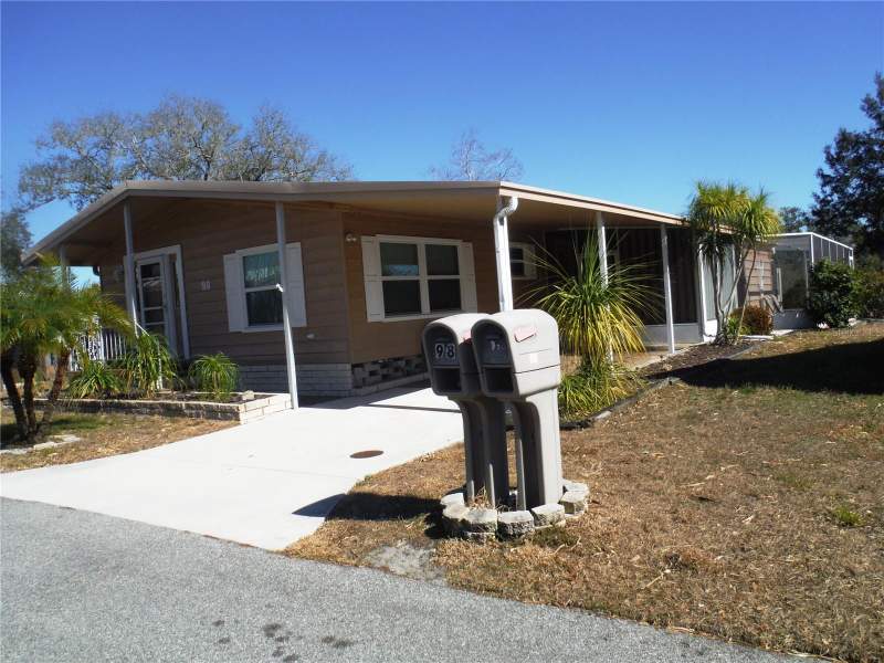2 bedroom Manufactured Home at 98 Sugar Bear Drive #57, Briar Creek Mobile Home Community I Condo, Safety Harbor — photo 2