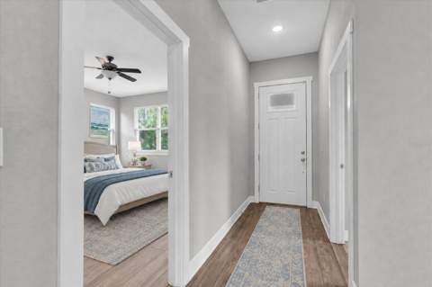 224 NE Jefferson Circle, St Petersburg FL - photo 6 of 58