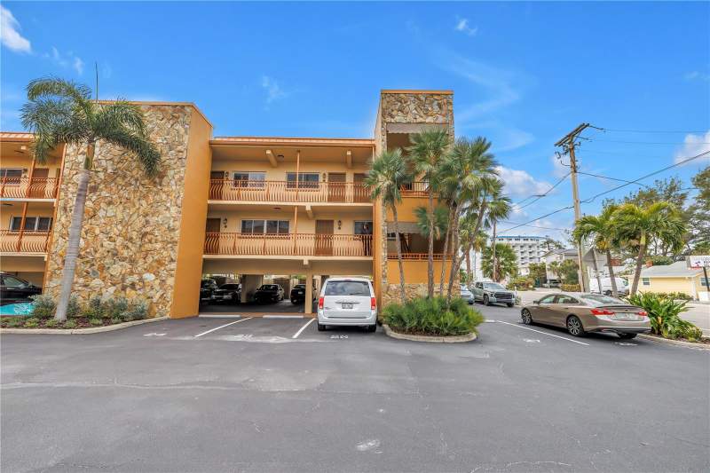 1 bedroom Condominium at 10265 Gulf Boulevard #B315, Westwinds Of Treasure Island Condo, St Petersburg — photo 5