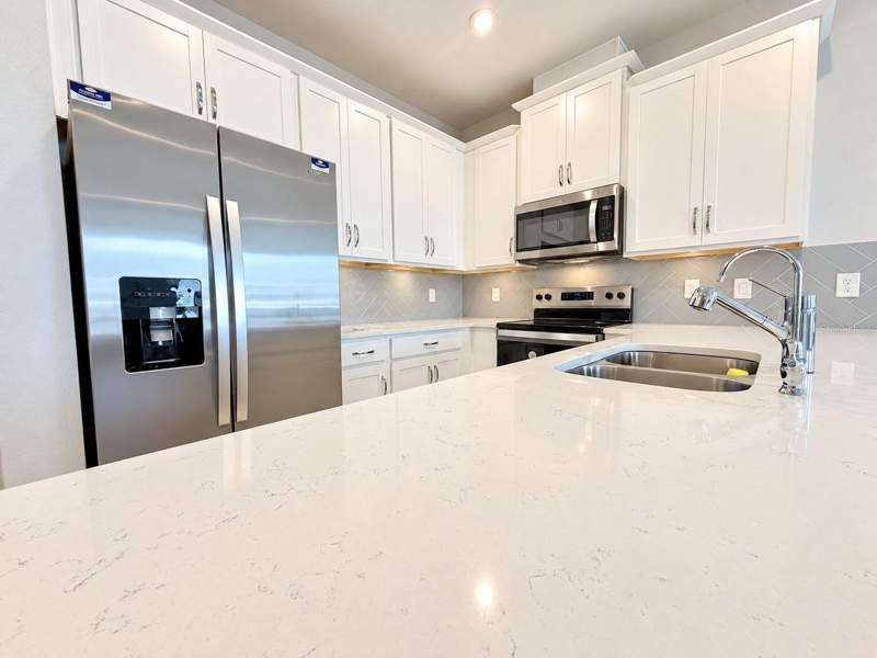 4 bedroom Townhouse at 1354 Tarflower Drive, Hickory Grove Twnhms, Winter Springs — photo 4