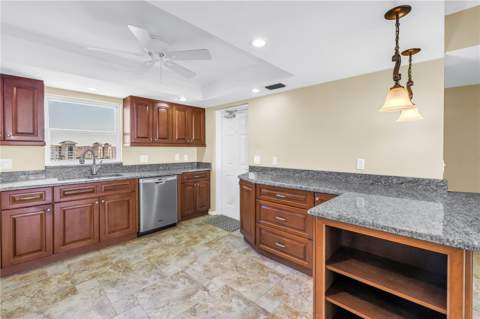 5108 Brittany Drive #908, St Petersburg FL - photo 8 of 76