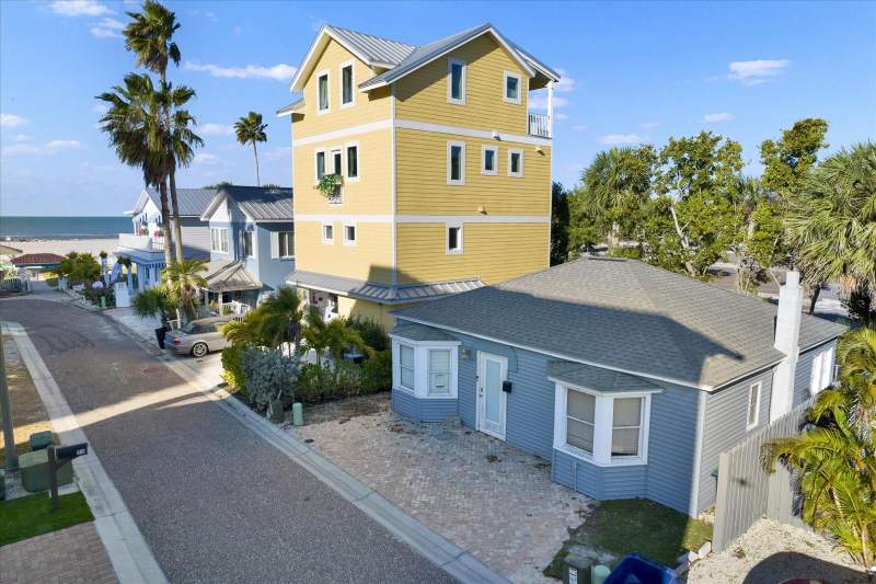 2 bedroom Single Family Residence at 39 181st Avenue, Surfside Cabana Club Rev, Redington Shores — photo 4