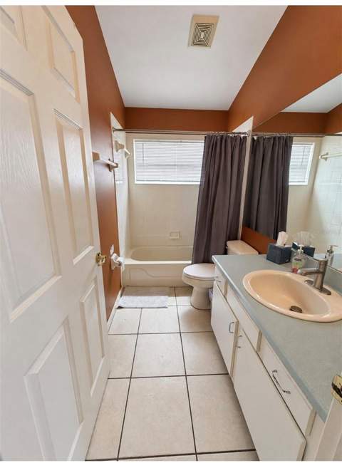 2564 Bear Creek Court, Kissimmee FL - photo 6 of 6