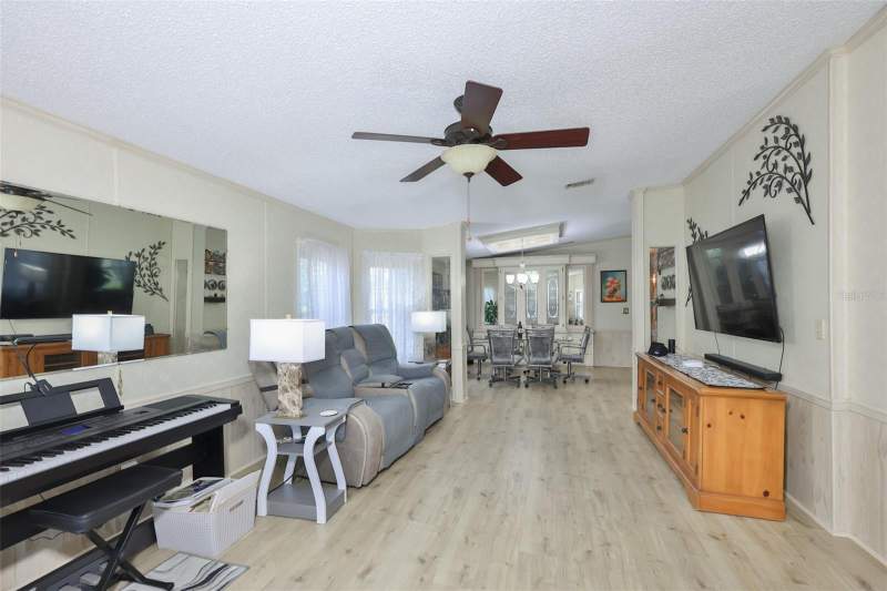 2 bedroom Manufactured Home at 192 S Port Royal Lane, Caribbean Isles Residential Co, Apollo Beach — photo 4