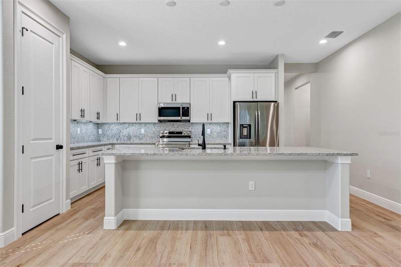 4 bedroom Single Family Residence at 13875 SE 53rd Terrace, Belleview Estates First Add, Summerfield — photo 2