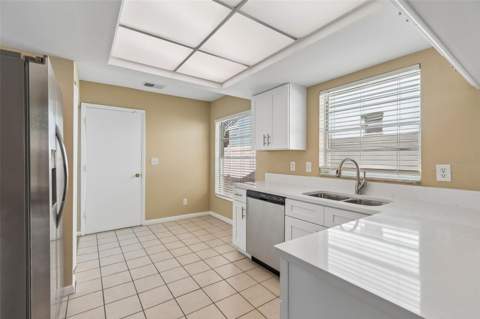 8301 Iberia Place, Tampa FL - photo 16 of 35