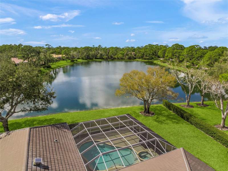 4 bedroom Single Family Residence at 9075 Misty Creek Drive, Misty Creek, Sarasota — photo 5