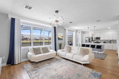 4539 Philadelphia Circle, Kissimmee FL - photo 17 of 46